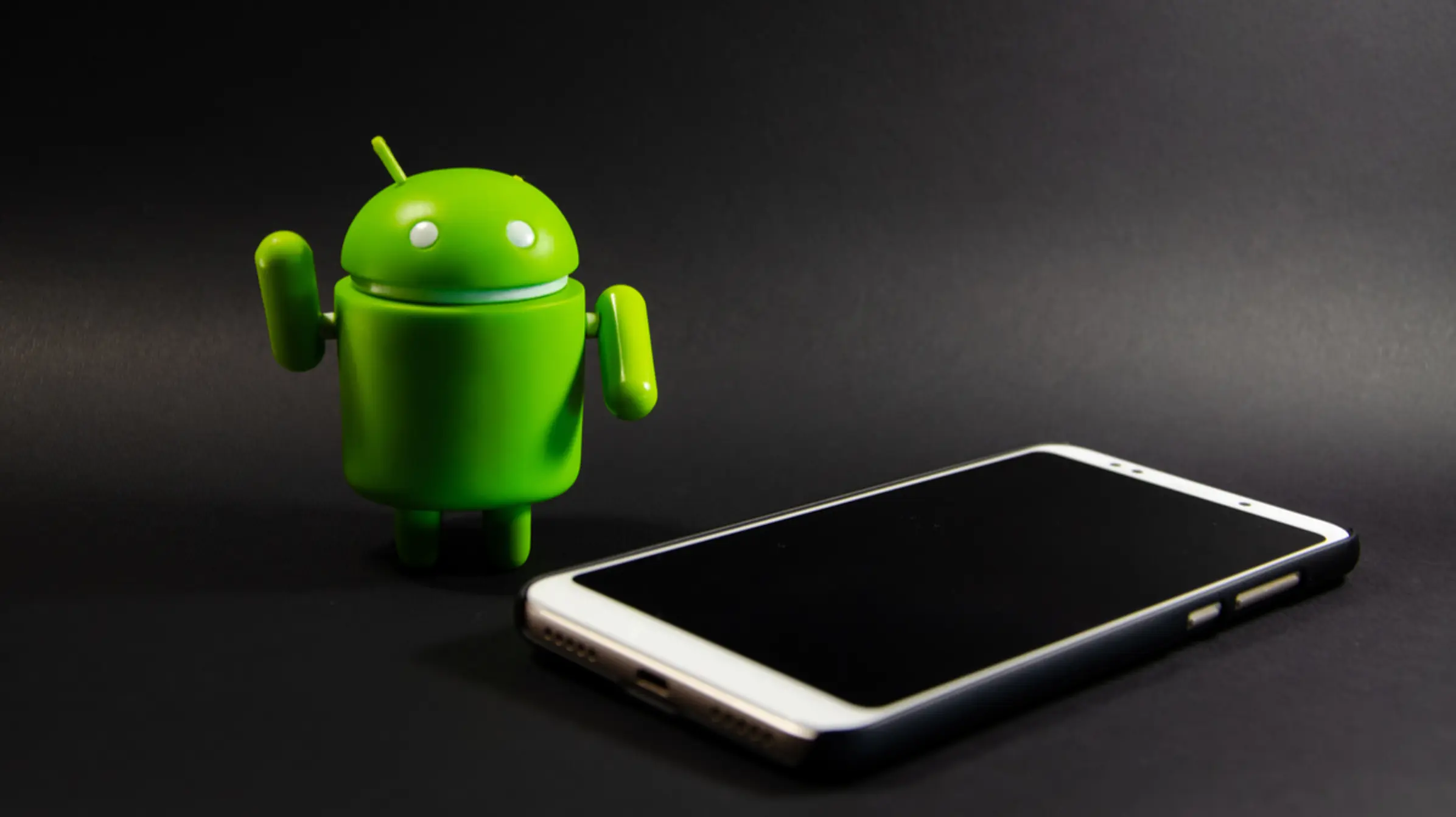 Android robot and phone