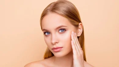 large main woman fair skin